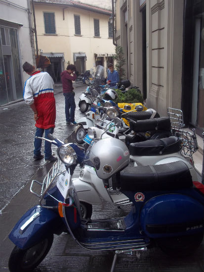 Le mitiche “vespe” in raduno a Borgo San Lorenzo. Cronaca e foto...