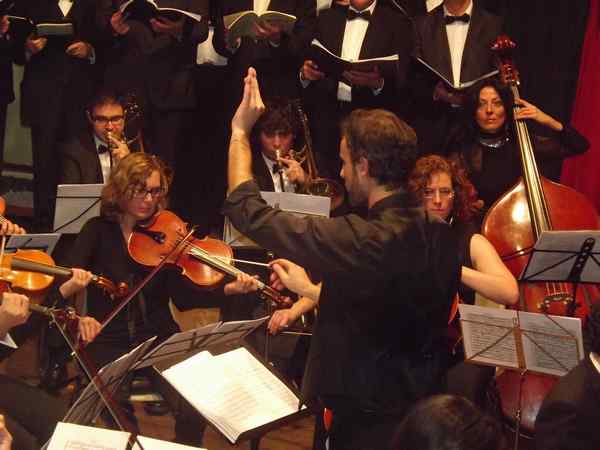 Borgo. Successo per la classica a teatro. Cronaca e foto del Requiem di Mozart...