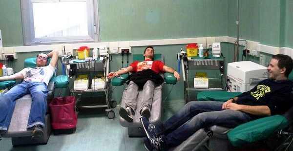 Avis. Le tre squadre di basket mugellane unite per donare, una bella storia...