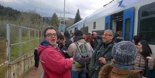 Faentina. Treno guasto, 'ingorgo' sulla linea. Mattinata da incubo