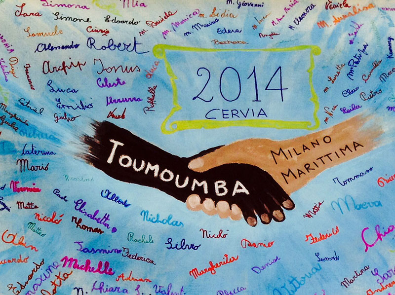 Il ciclista solidale arriva in Mali. Festa alla scuola di Toumuomba