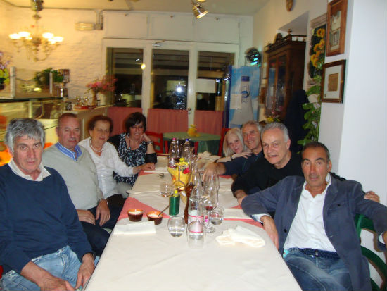 Ronta. Cena di classe dopo 52 anni. Foto e ricordi di quel 1962...