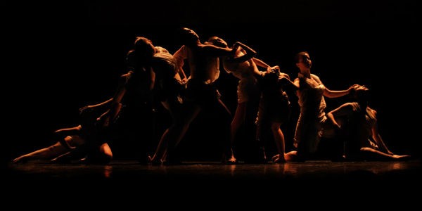 Danza. Le foto del 'Balletto bianco' al Puccini