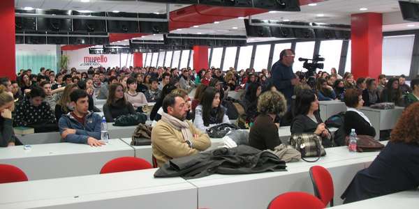 Sara Safe Factor. Studenti a lezione di guida sicura al Mugello