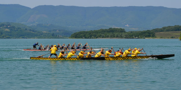 Lions & Rotary. A Bilancino in Dragon Boat