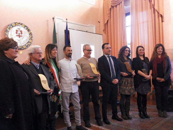 Confes. premiati