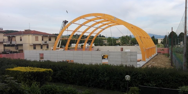 Cinque Stelle. Sabato parlamentare in visita alla palestra di Viale Kennedy