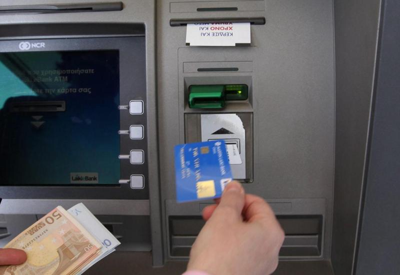 Reggello, clonava bancomat: arrestato. Complice ignoto dall'estero.