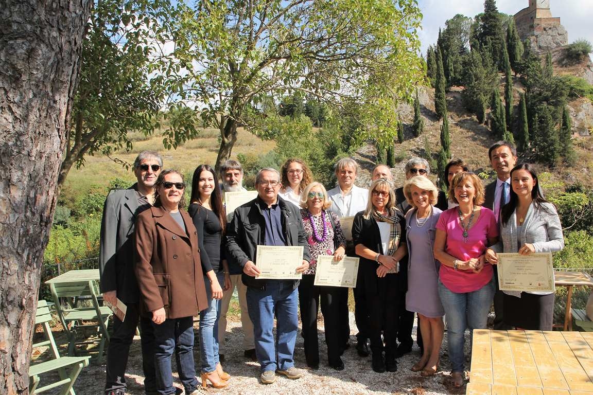 Giulia Berti. 20enne di San Piero seconda al premio per Campana