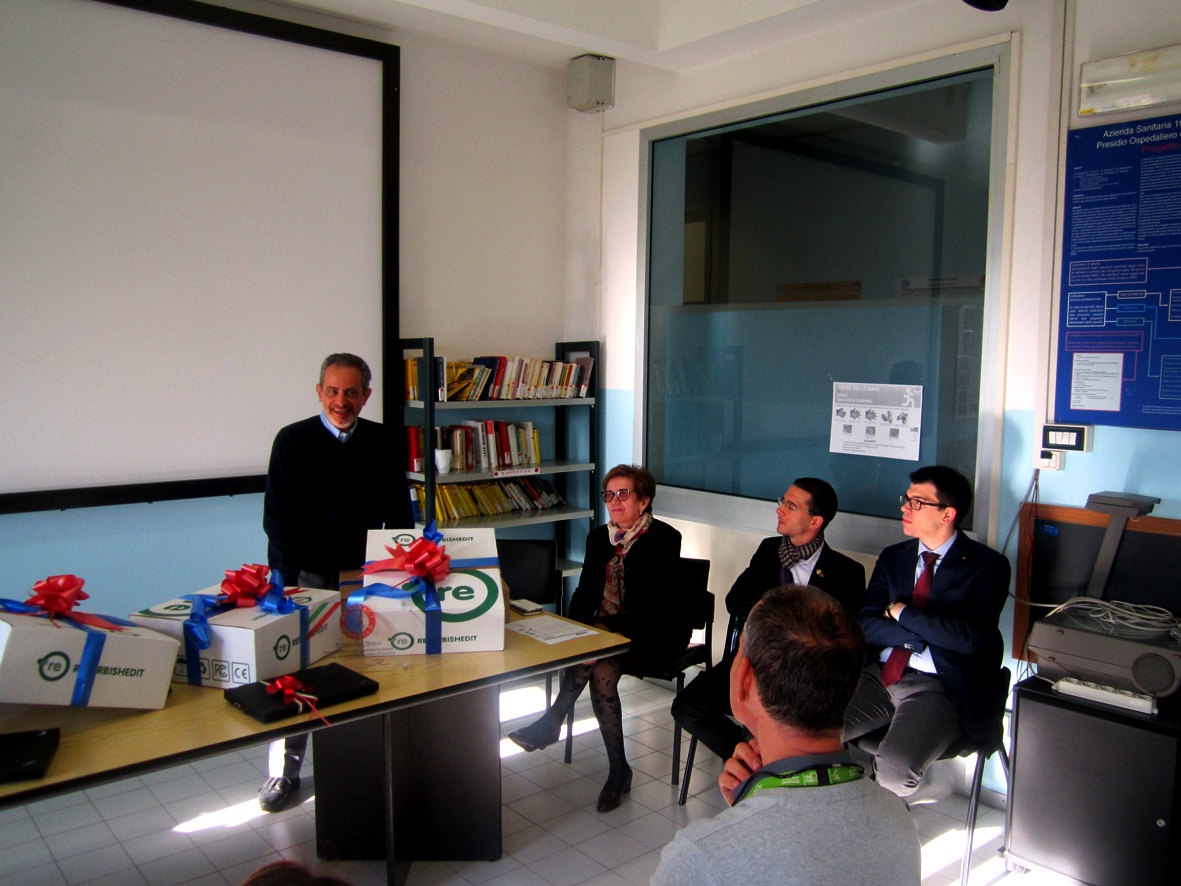 Dai giochi ai computer. Il Mugello per il suo ospedale: stamani doppia donazione