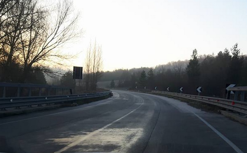 Rischio ghiaccio nelle strade, allerta 'gialla' della Regione. E occhio ai contatori