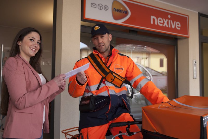 Posta abbandonata nel bosco. Nexive spiega