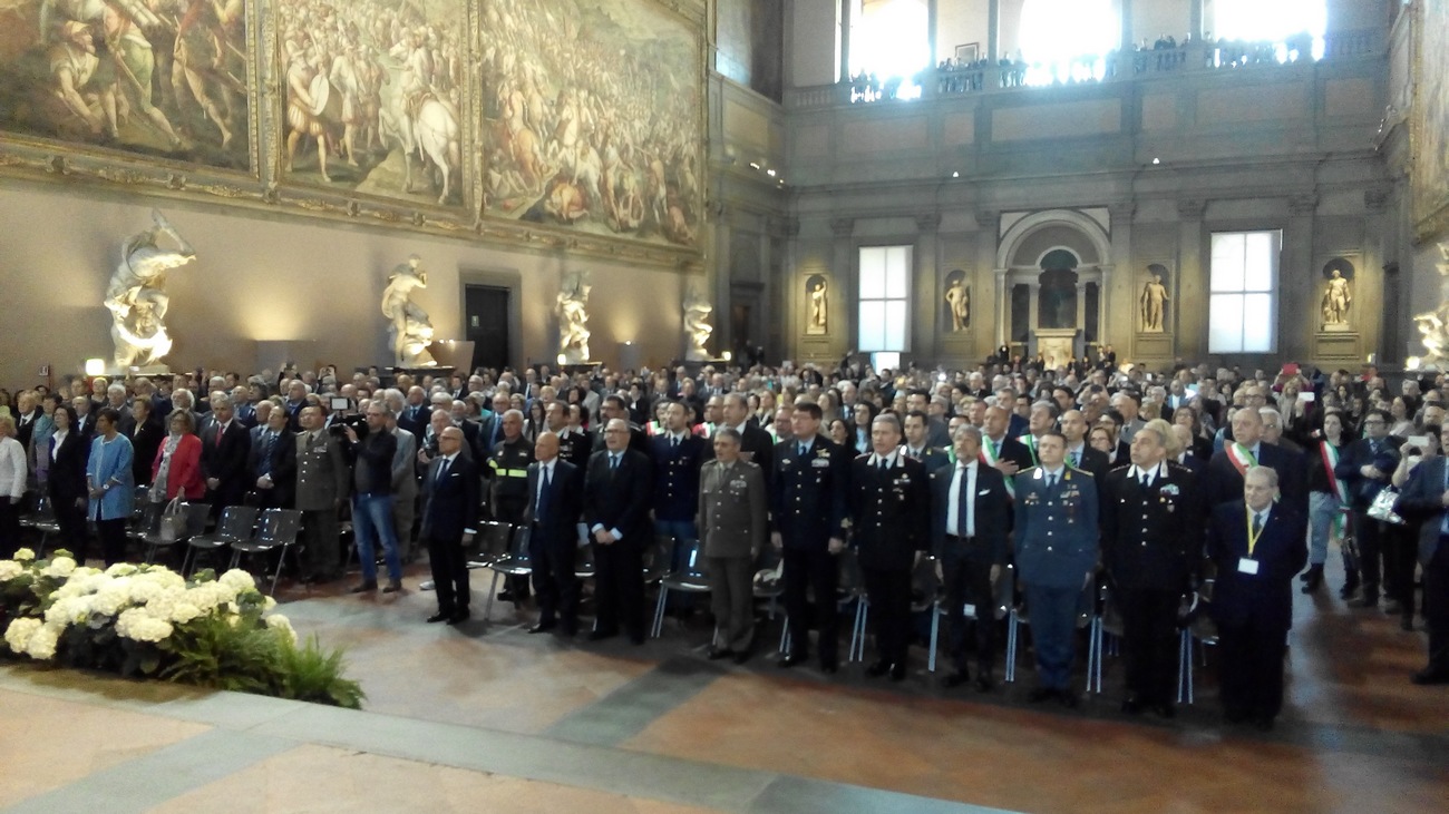 Lavoro. Premiati in Prefettura (anche 5 mugellani). Cronaca e foto