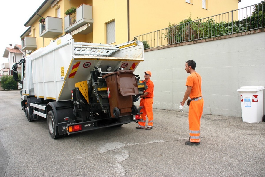 Porta a porta. Domani possibili ritardi o disagi per uno sciopero