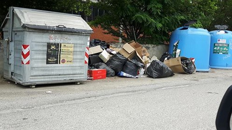 Pontassieve. Questione rifiuti : Controlli sempre più rigidi. 44 multe da inizio anno.