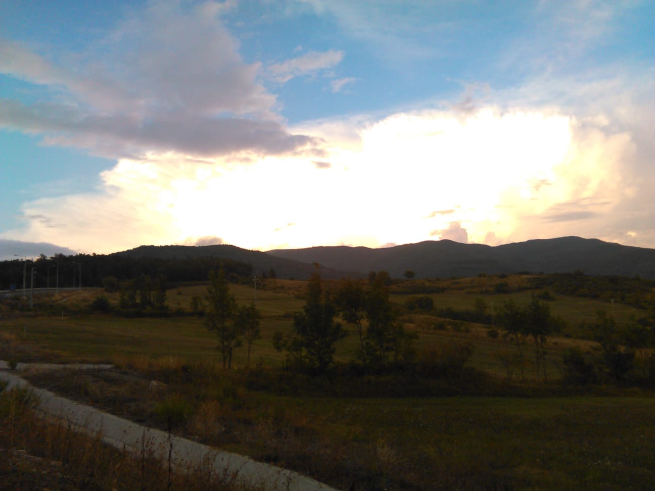 Mugello. Il tramonto sul Gazzaro è da spettacolo. Le foto