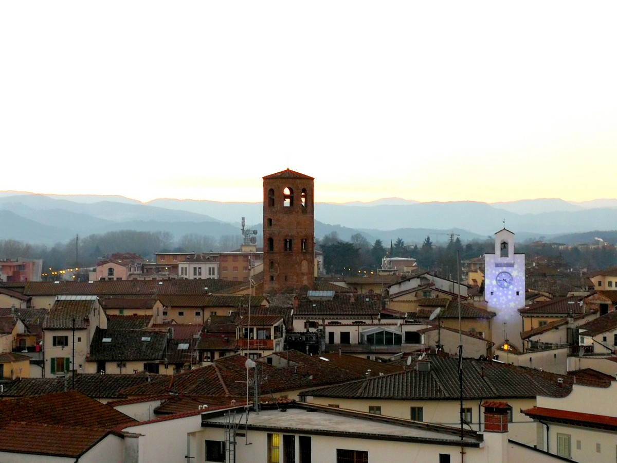 Il presepe proiettato sulla cupola del Santissimo Crocifisso