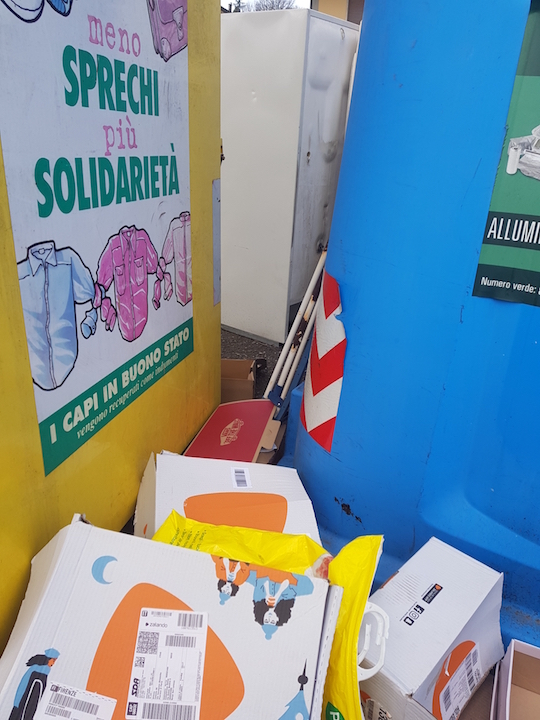 Anche a San Piero materiali ingombranti abbandonati ai cassonetti