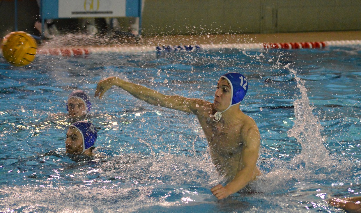 Pallanuoto Mugello. Sconfitta di misura nello scontro al vertice