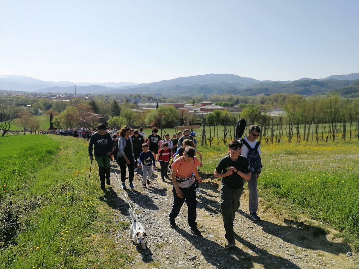 Borgo. Oltre 400 giovani alla Visita delle Sette Chiese. Cronaca e foto