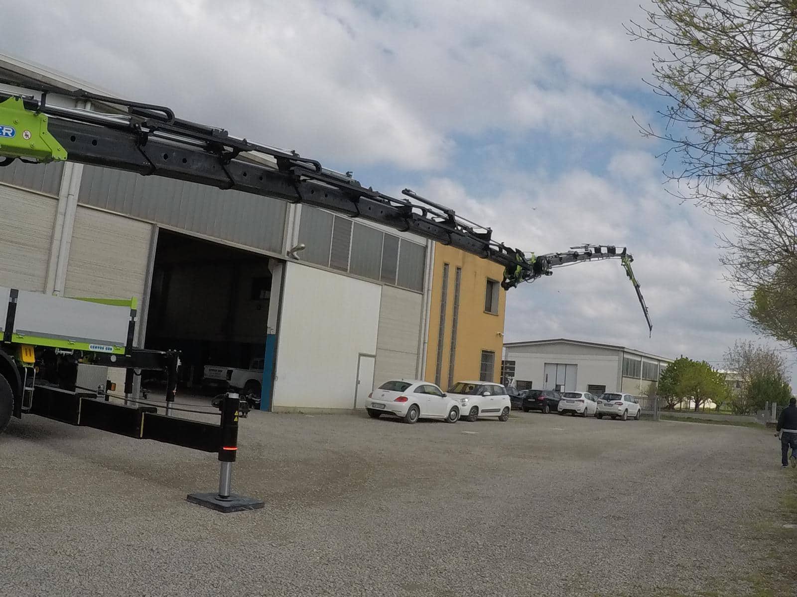 Il Mugello che lavora e che innova. Due gru da primato