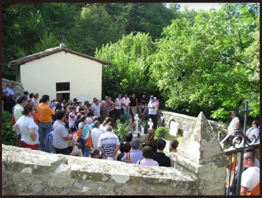 Il cimitero di Sant’Andrea  Barbiana  dove è sepolto don Lorenzo Milani