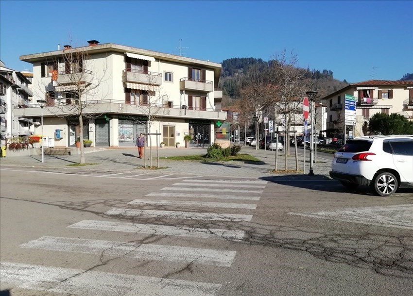 Strisce pedonali a Dicomano