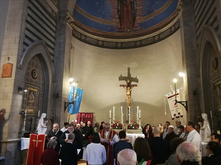 La cerimonia di vestizione dei nuovi volontari