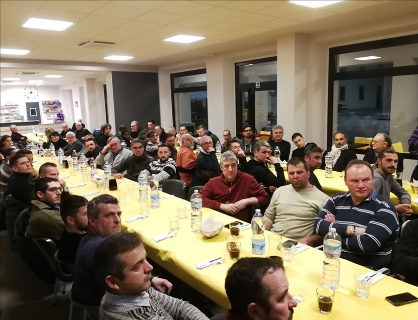 Panoramica della sala del Centro Giovanile durante il convivio dei titolari e dipendenti delle Ditte che hanno lavorato.