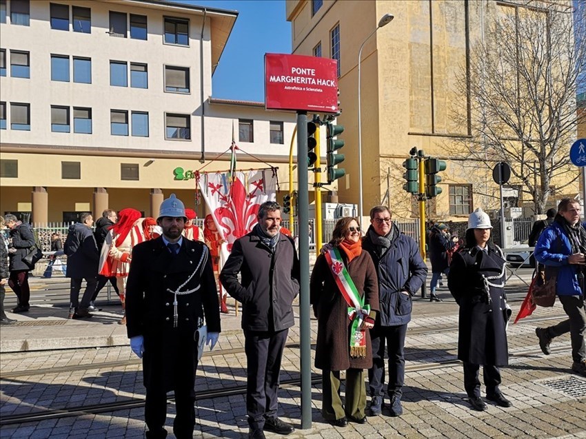 La cerimonia di inaugurazione con tutte le autorità presenti