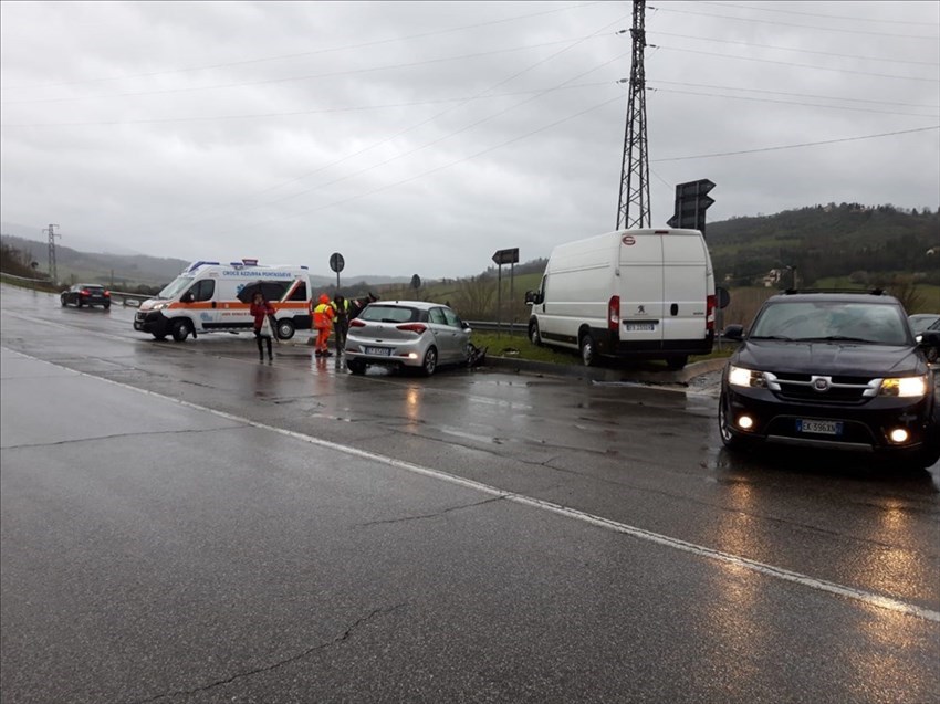 Incidente stradale a San Francesco, bivio per la Consuma