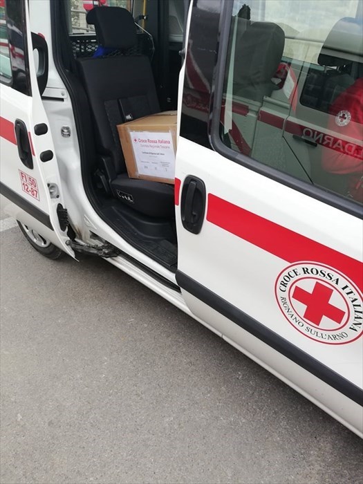 Materiale sanitario per emergenza COVID-19 donato dalla Croce Rossa cinese