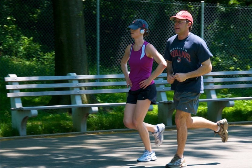 Fase 2: sport all'aperto, distanziamento sociale e autobus a regime ridotto. Ecco come riapriremo