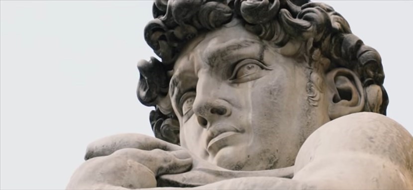 ​Le statue di Firenze 'parlano' alle piazza deserte. E il video diventa virale