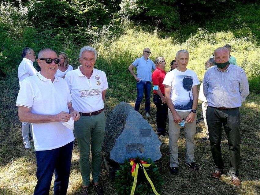 L’immagine dei quattro personaggi che hanno sempre tenuto in alto l’episodio della morte di Gunther Klass; da sinistra Alfredo Moni,  Renzo Marinai, Andrea Ballerini e Pier Luigi Guasti