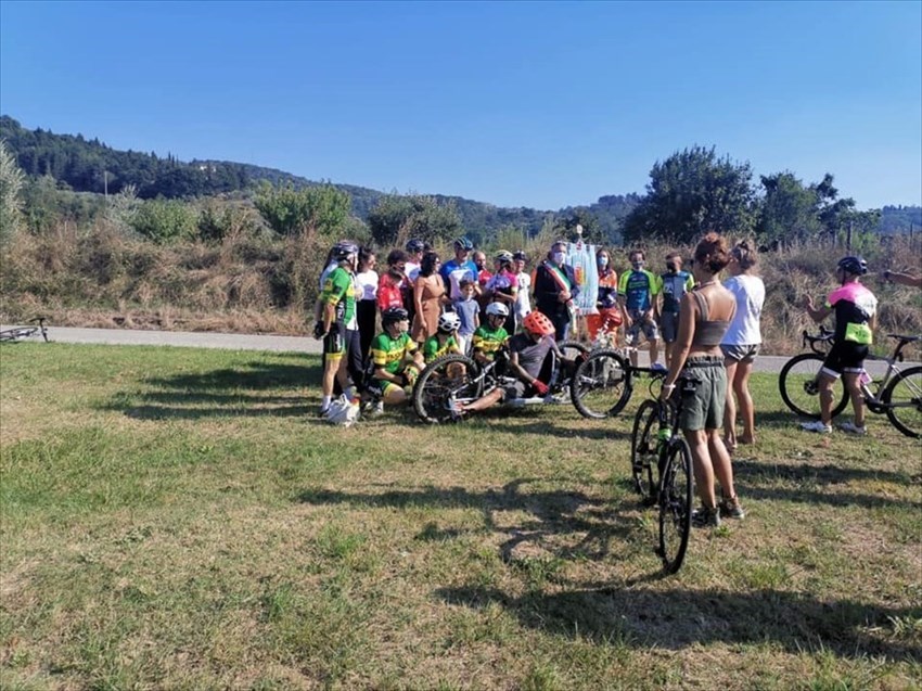 Carovana di ciclisti in memoria di Tommaso Cavorso per sensibilizzare gli automobilisti. Tappa di Rufina