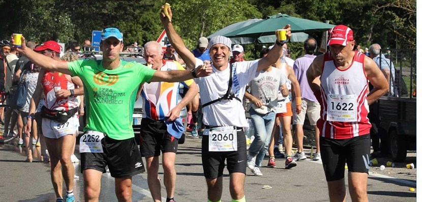 Una immagine dello scorso anno con gli atleti mugellani