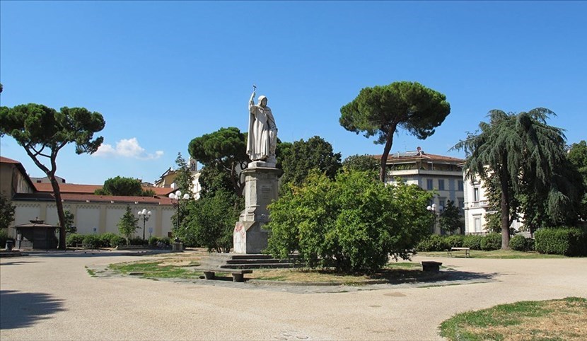 Piazza Savonarola