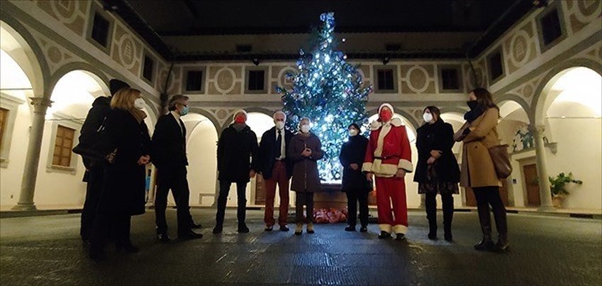 L'inaugurazione dell'albero